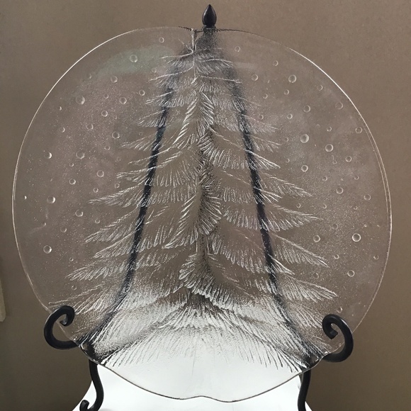 Vintage Mikasa Plate / Noel / Christmas Decor - Picture 1 of 1